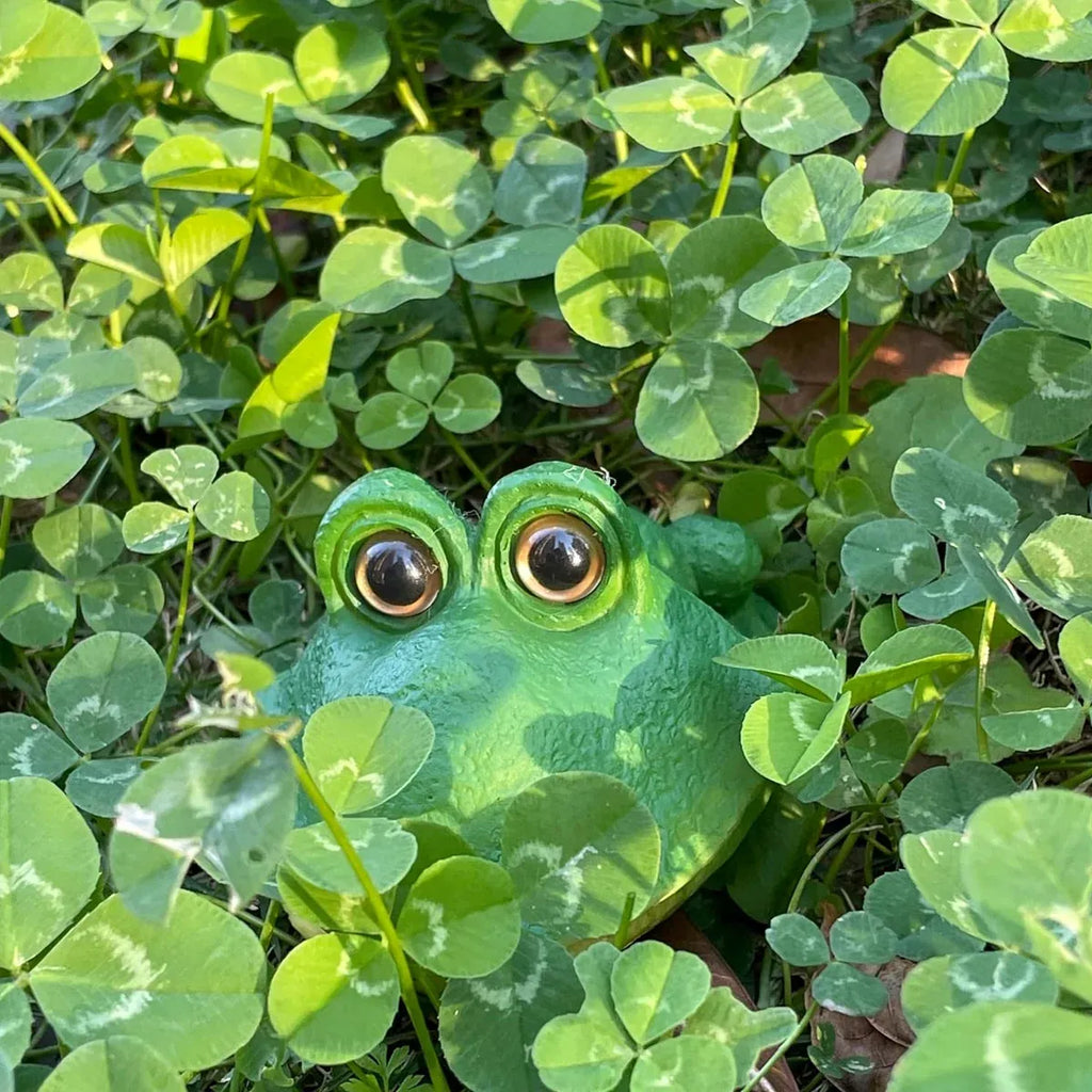 Aquarium Frog Ornament Cute Frog Decor for Fish Tank with Air Bubble Feature